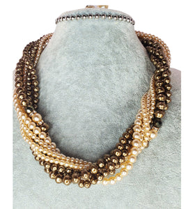 Elegant Classy Pearl Necklace